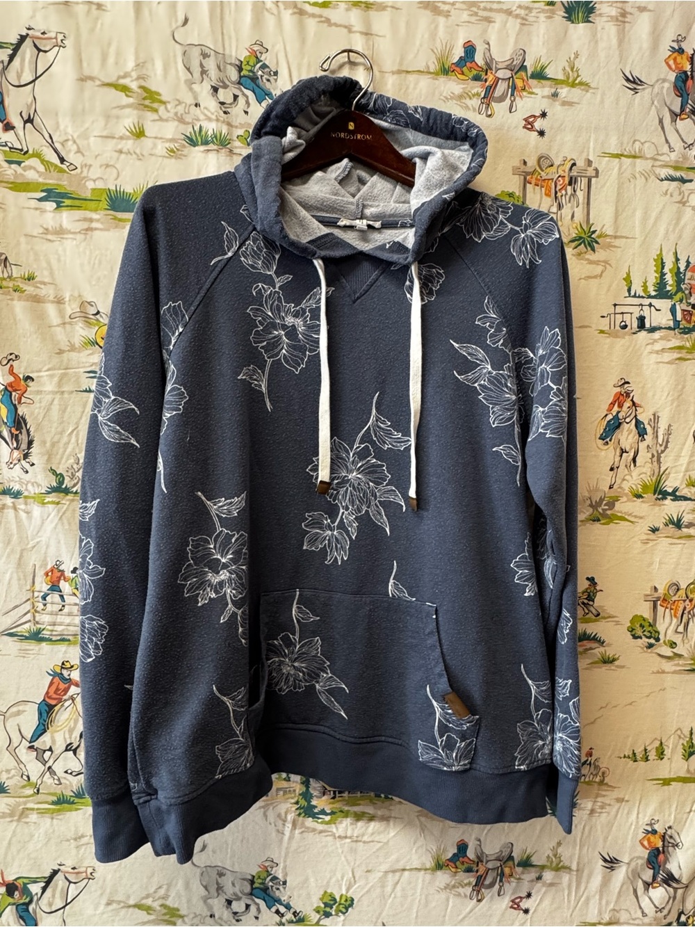 Women’s Blue Floral Hoodie Sweatshirt - Maurice’s size large